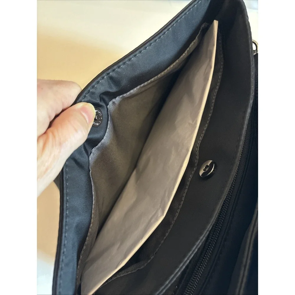 Simply‎ Vera Vera Wang Rose Satchel Bag Black W/Metal Straps Crossbody Strap